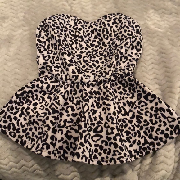 B & W strapless Leopard print shirt - Picture 1 of 2